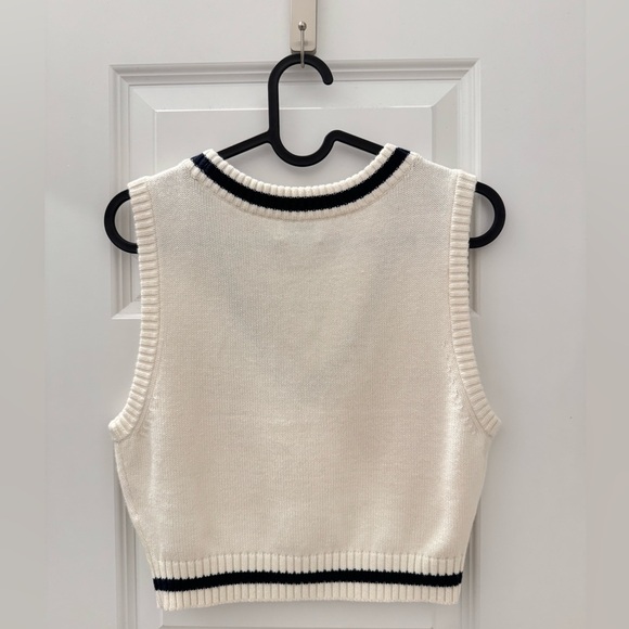 Aritzia Sunday Best - Quinn Sweater Vest - Whisper White/Admiral - Size XS - Picture 4 of 8